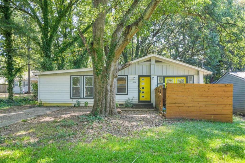 1816 Evans Dr., Atlanta, GA 30310