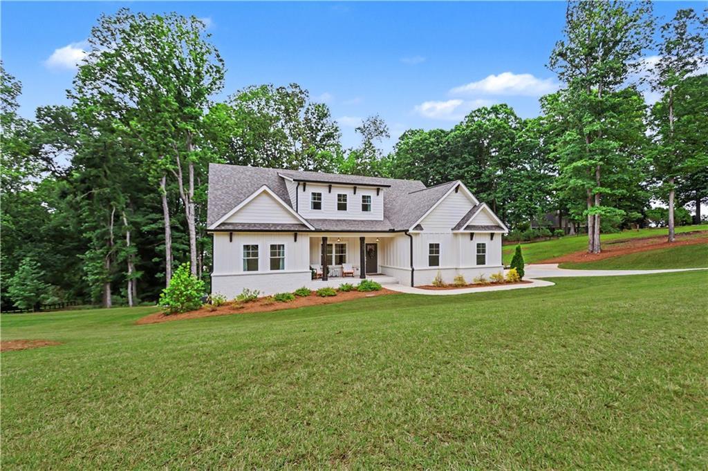 727 Old Collins Rd., Hoschton, GA 30548