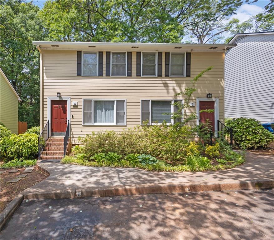 4 Holly Downs Ct., Atlanta, GA 30318