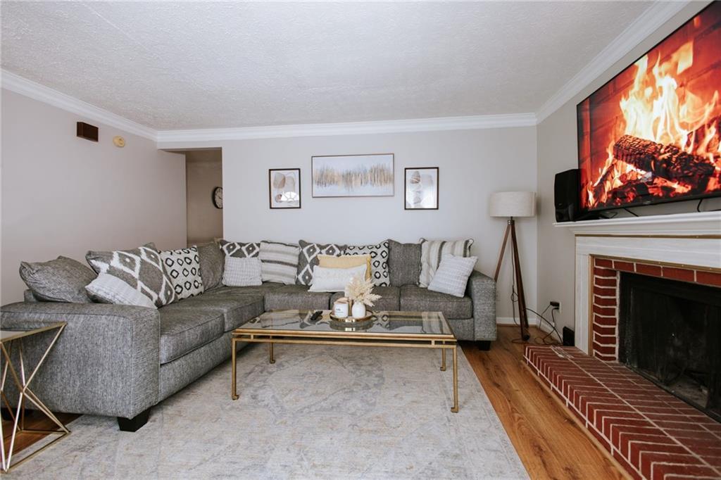 1013 Huntington Trace, Smyrna, GA 30082