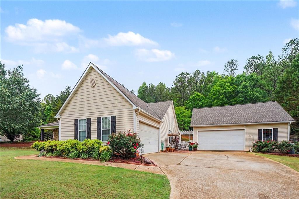 831 Riverwood Dr., Monroe, GA 30655