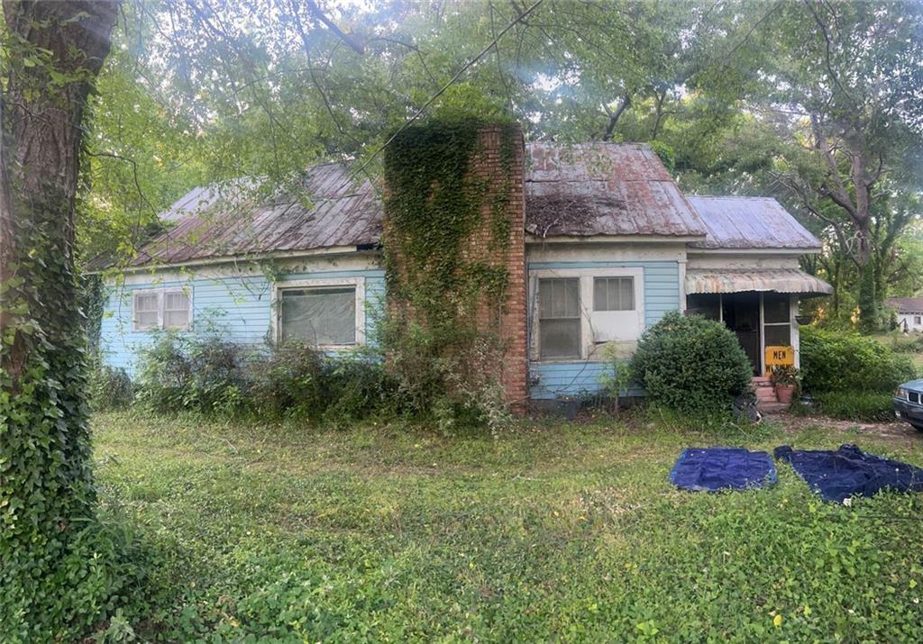 5884 Rockbridge Rd., Stone Mountain, GA 30087
