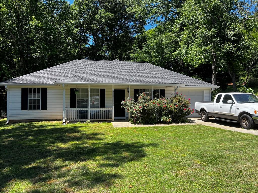 7235 Hummingbird Ln., Winston, GA 30187