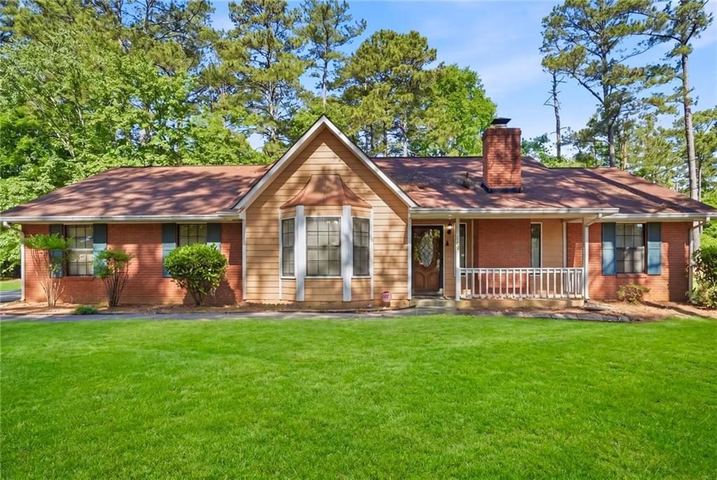 579 Scarborough Rd., Ellenwood, GA 30294