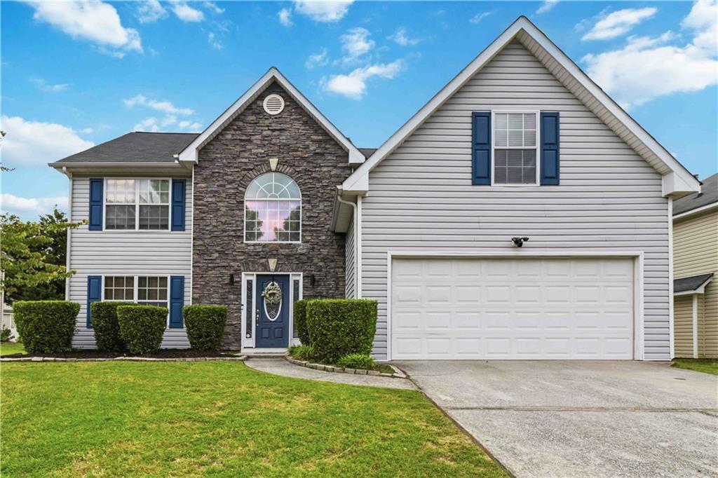 159 Shadowhill Ln., Loganville, GA 30052
