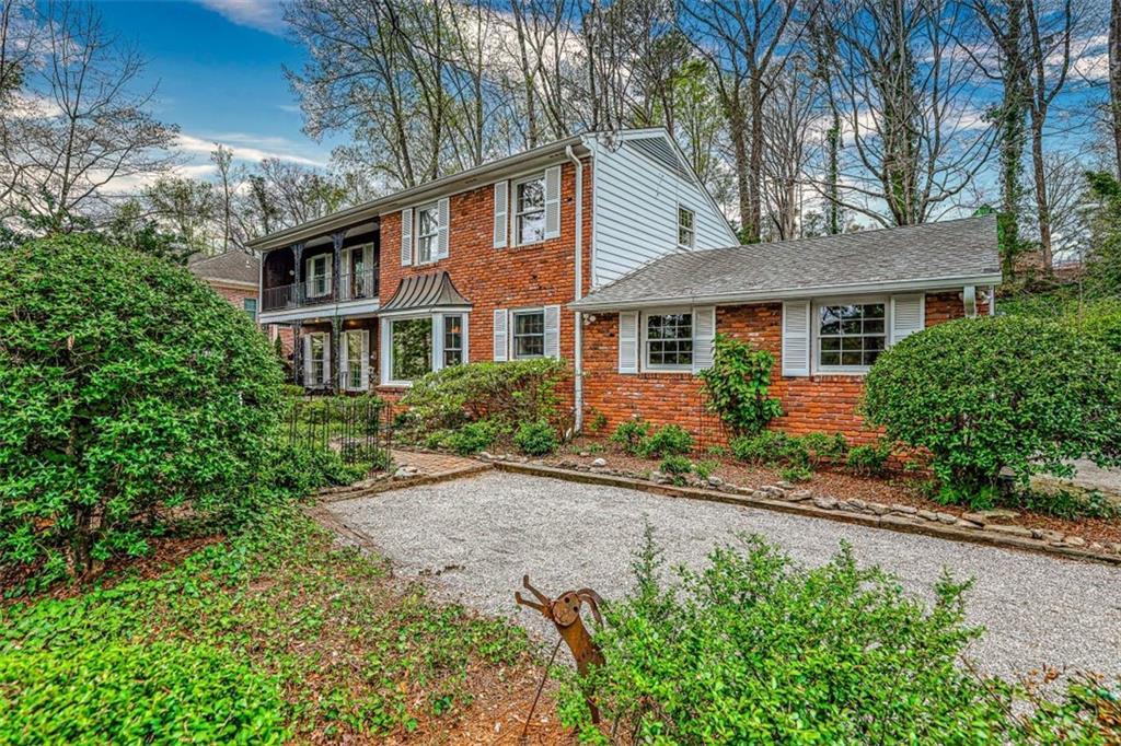 4550 Runnemede Rd., Atlanta, GA 30327