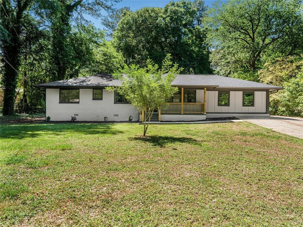 5572 Andrew Dr., Mableton, GA 30126