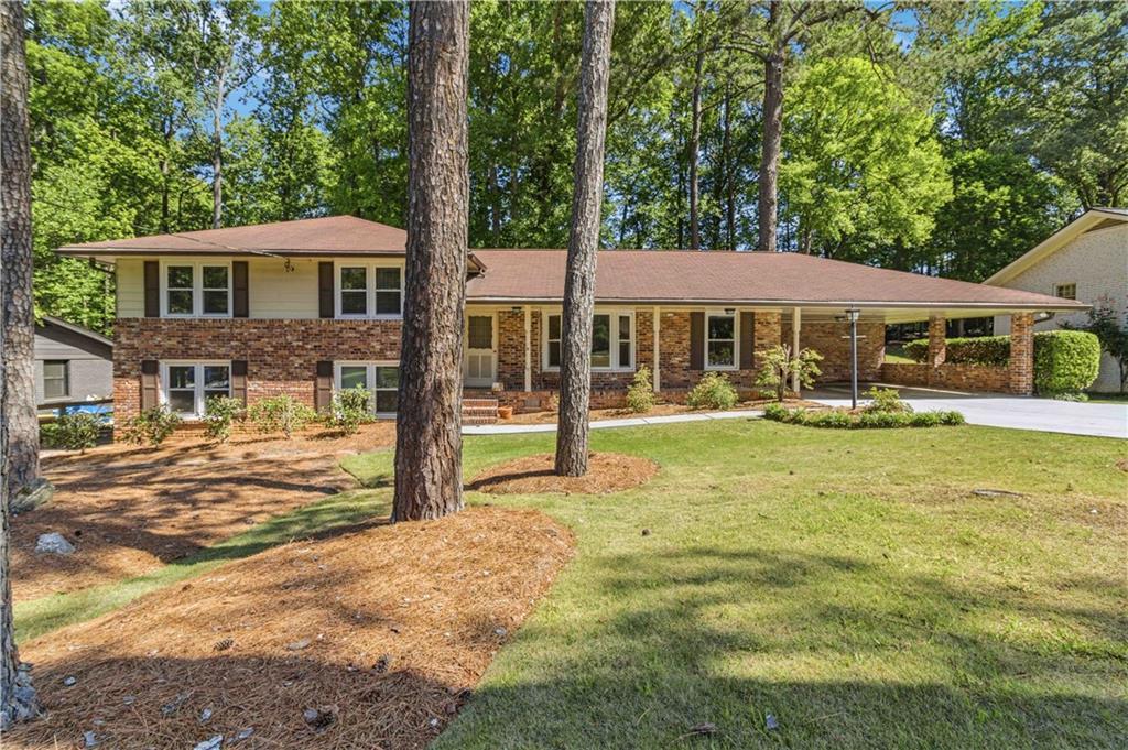 2738 Foster Ridge Rd., Atlanta, GA 30345