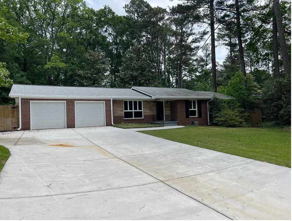 3284 Embry Cir., Atlanta, GA 30341