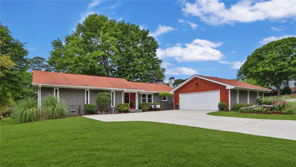 2987 Overwood Ln., Snellville, GA 30078