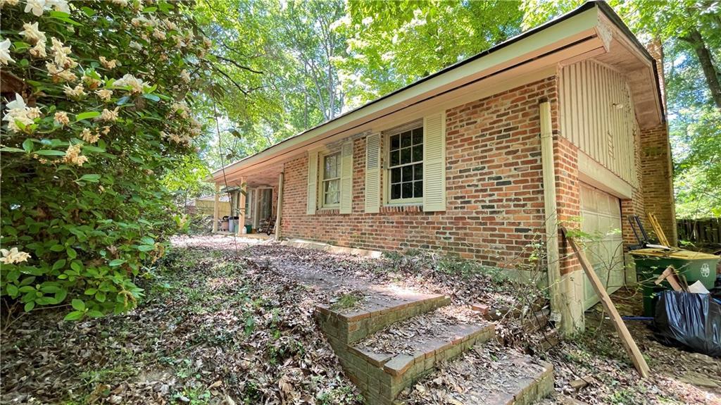 200 Riverside Dr., Athens, GA 30606
