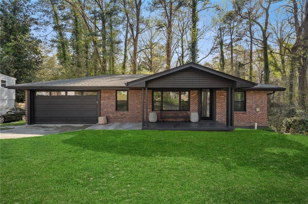2746 Dale Creek Dr., Atlanta, GA 30318