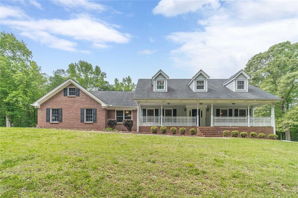 2291 Rabbit Farm Cir., Loganville, GA 30052