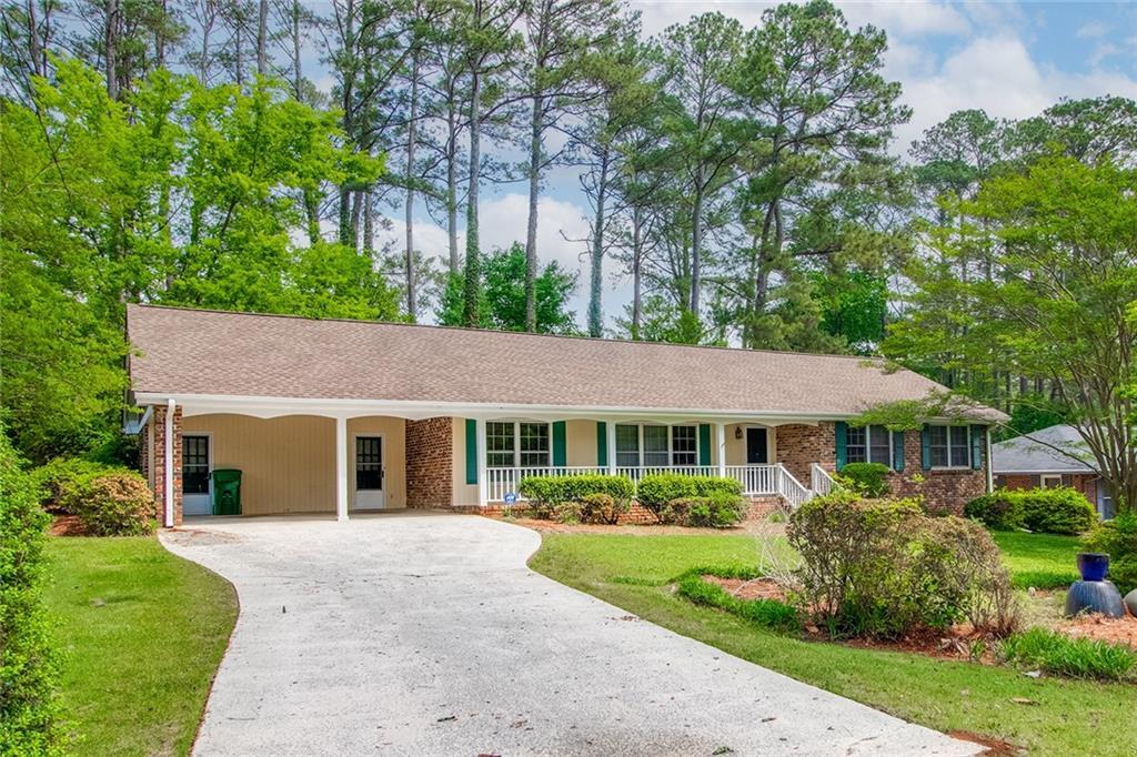 2238 Springwood Dr., Decatur, GA 30033