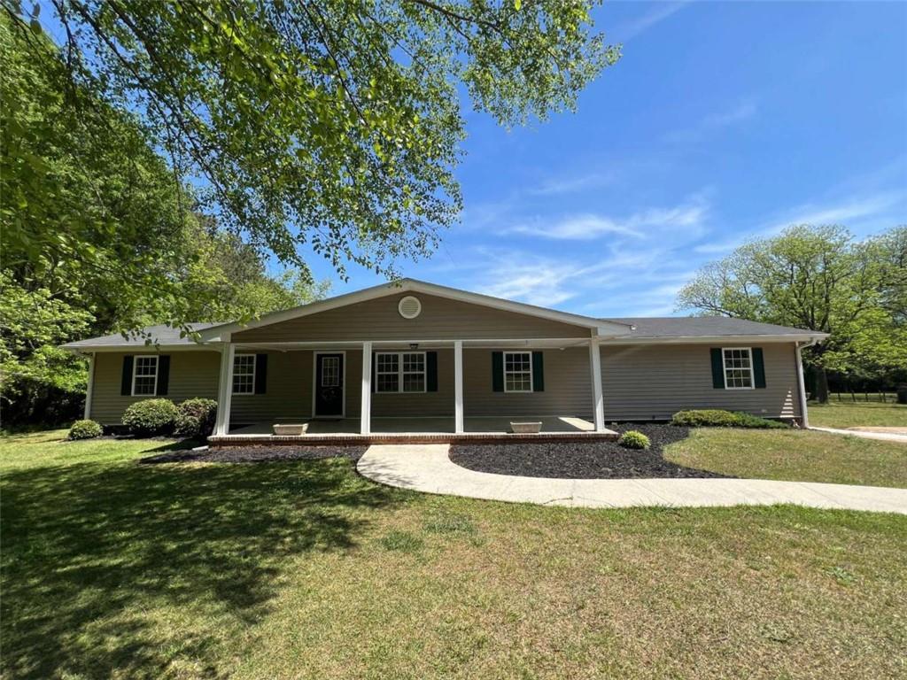 1104 Christian Cir., Conyers, GA 30013