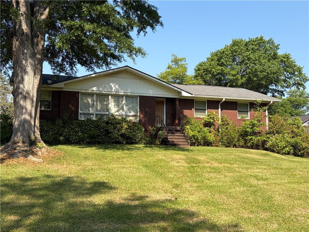701 Oakcrest Dr., Rockmart, GA 30153