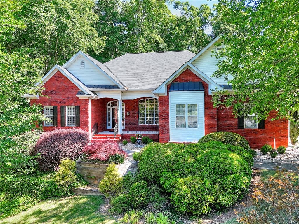 1821 Wesleyan Ln., Loganville, GA 30052