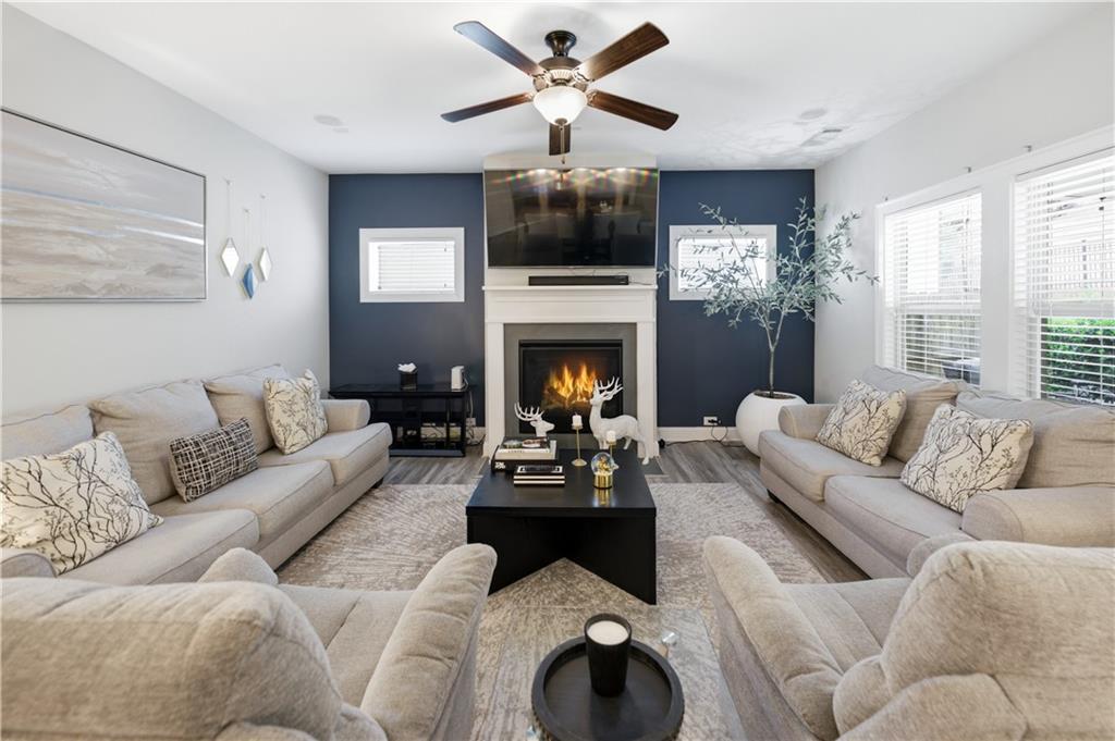 128 Grove View Rd., Woodstock, GA 30189