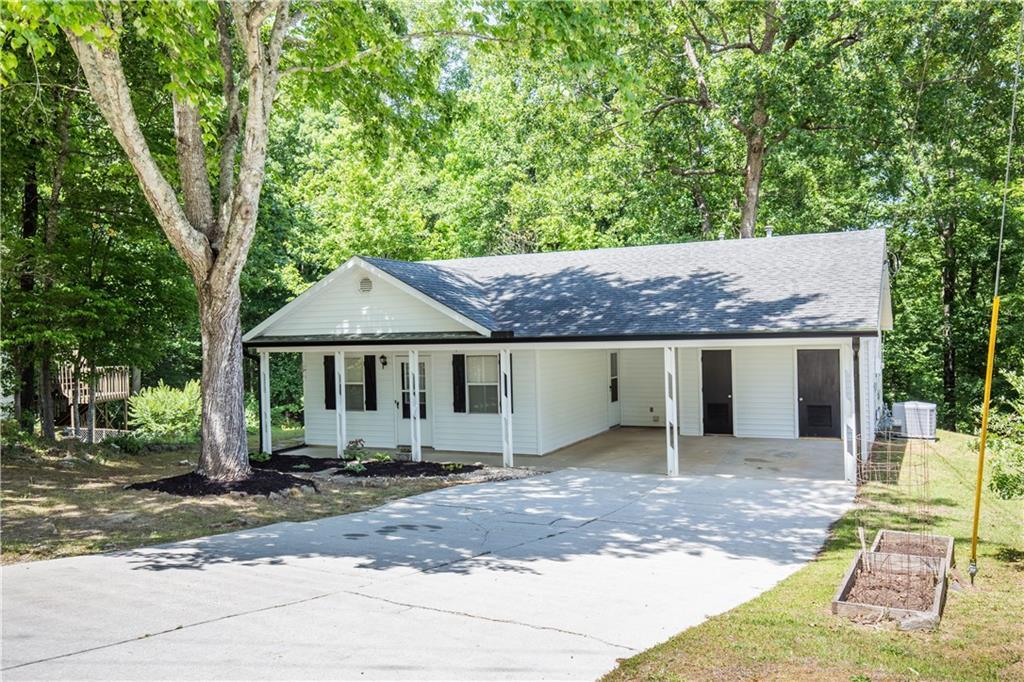 4181 Warren Rd., Flowery Branch, GA 30542