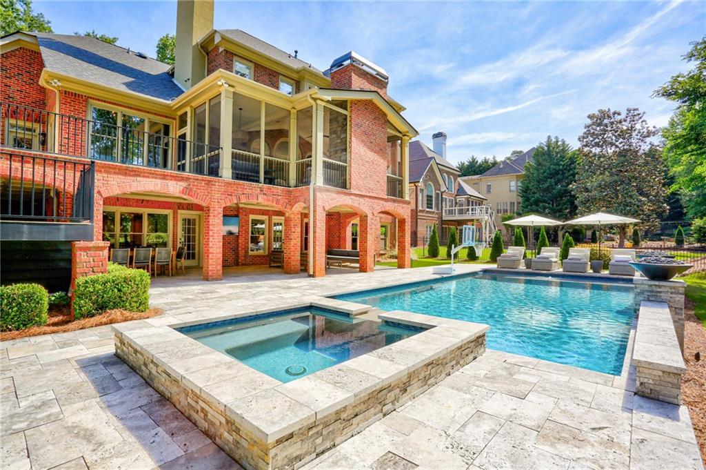 7415 Laurel Oak Dr., Suwanee, GA 30024