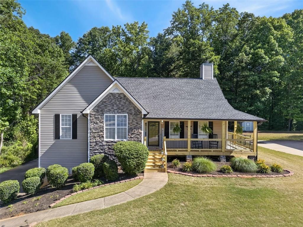 317 Barrington Dr., Hiram, GA 30141
