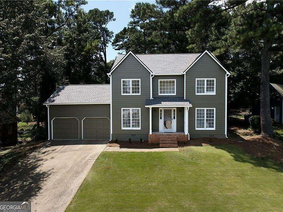 994 Coach House Dr., Tucker, GA 30084