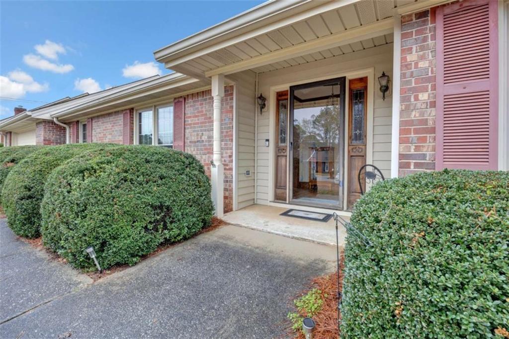 3898 Carriage Ln., Conyers, GA 30094