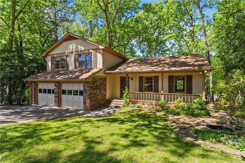 2837 Rosemont Dr., Lawrenceville, GA 30044
