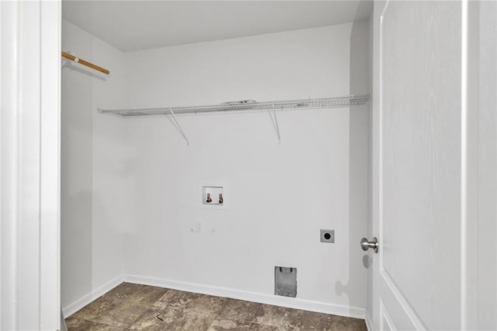 2126 Crown Park Dr., Winder, GA 30680