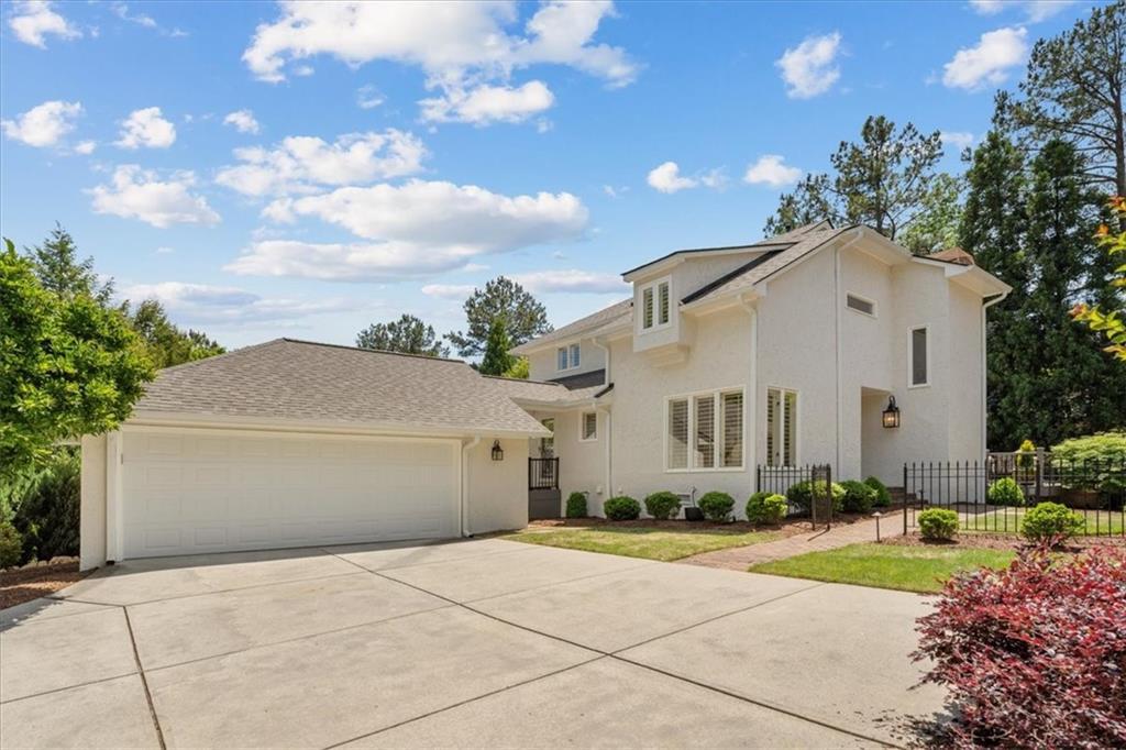 2585 Links End, Roswell, GA 30076
