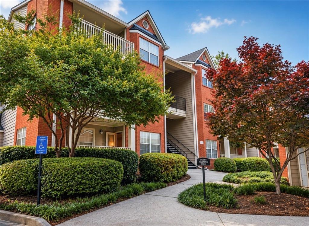 2043 Chastain Park Ct., Atlanta, GA 30342