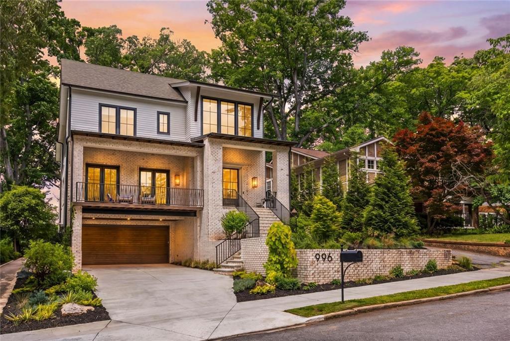 996 Mclynn Ave., Atlanta, GA 30306