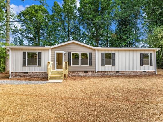 New Homes For Sale This Week That Attend North Hall Middle School: May 8th to May 14th