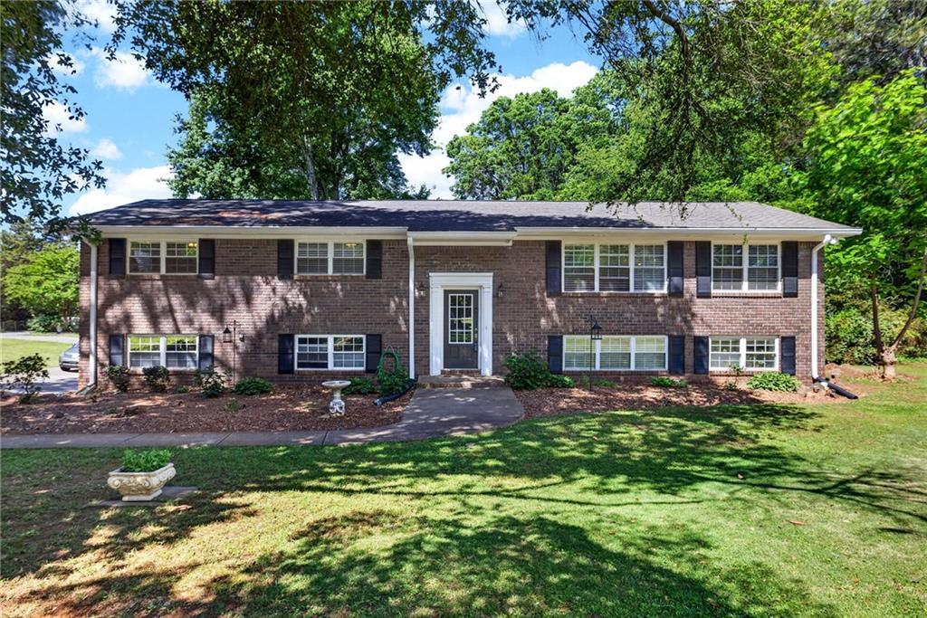 1419 Shadowood Ct., Marietta, GA 30066