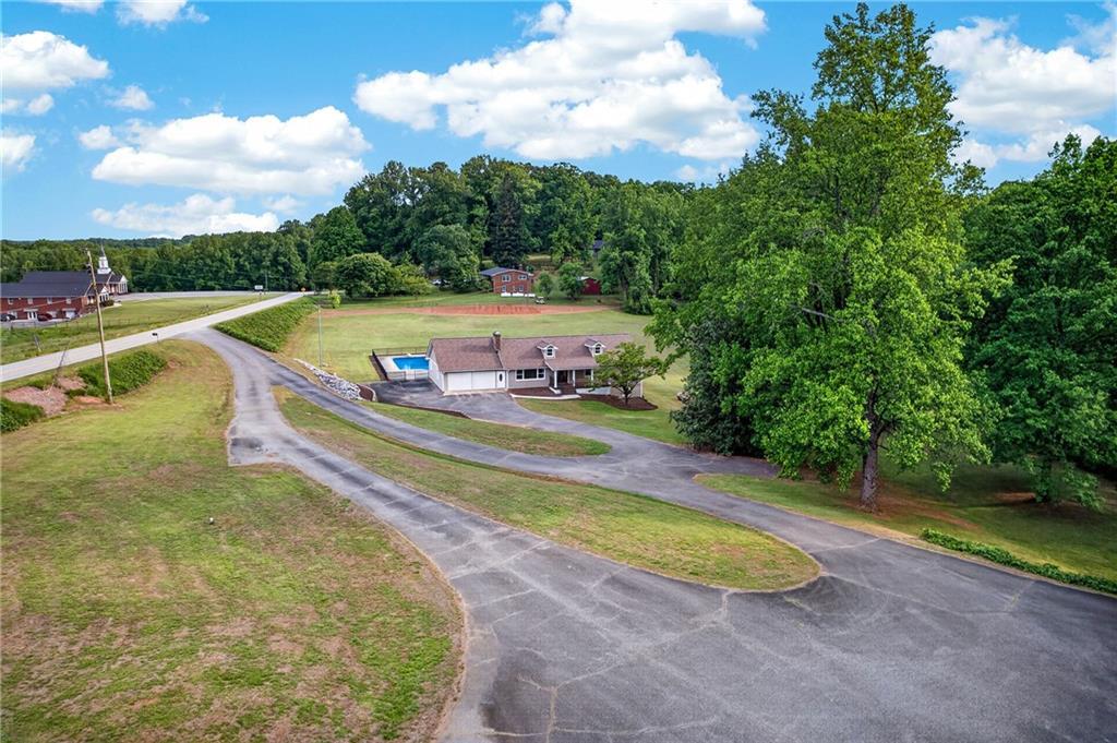 165 Porter Springs Rd., Dahlonega, GA 30533