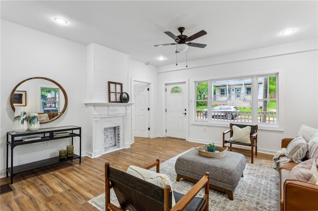 698 Garibaldi St., Atlanta, GA 30310