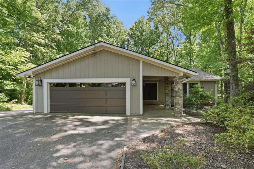 3662 Stonelake Ct., Lilburn, GA 30047