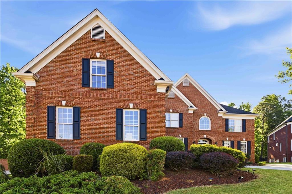 1121 Hiddenbrook Ln., Suwanee, GA 30024