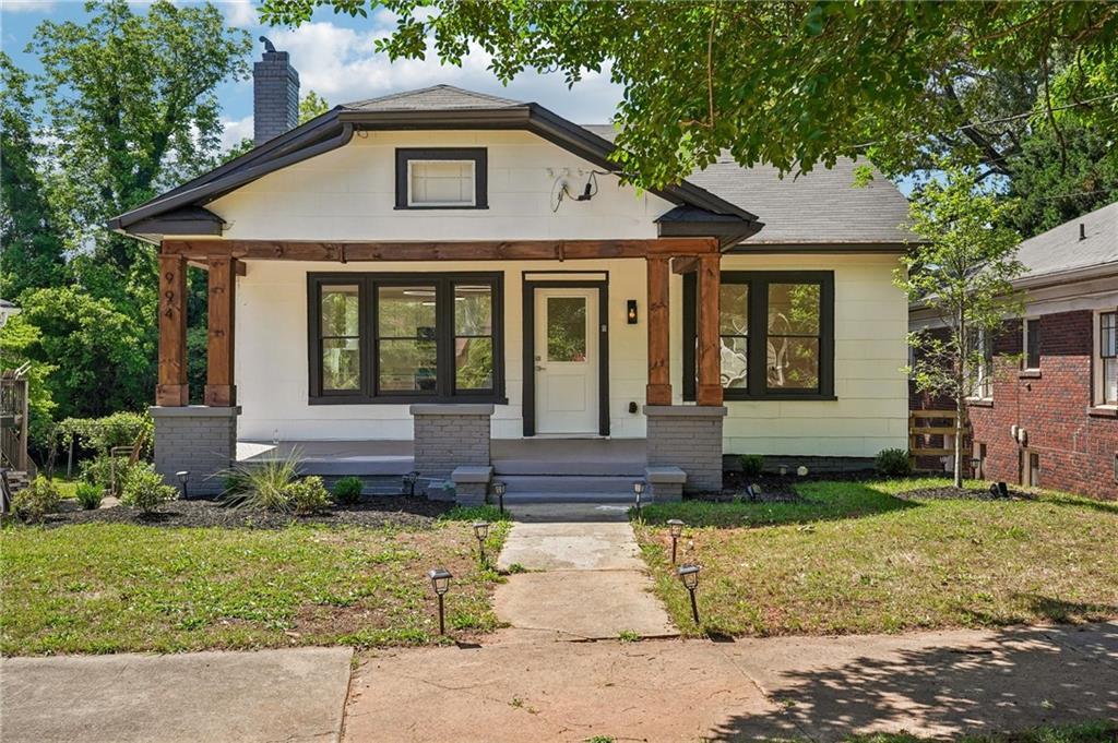 994 Katherwood Dr., Atlanta, GA 30310