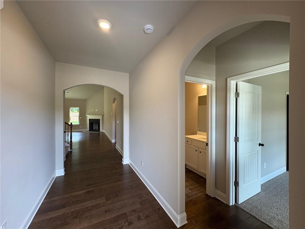 1036 Lakeview Oaks Ct., Grayson, GA 30017