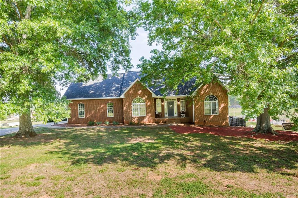 75 W Ridgeway Rd., Maysville, GA 30558