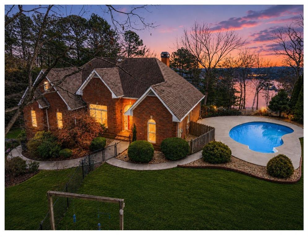 4605 Lakeview Ln., Gainesville, GA 30504