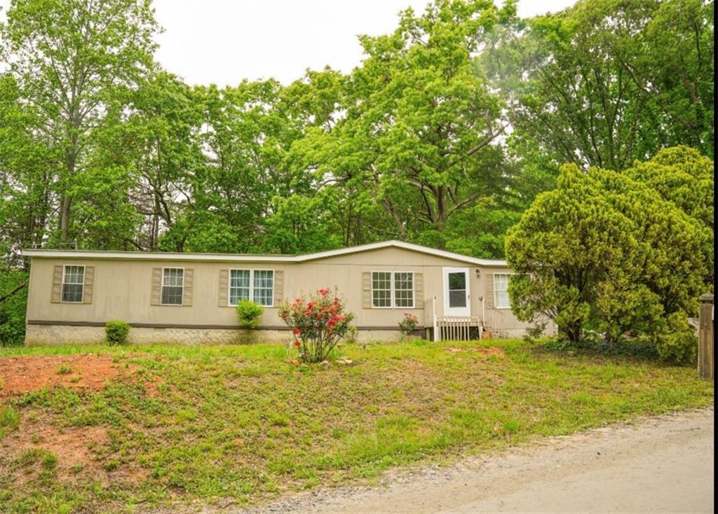 1856 Goldmine Rd., Dawsonville, GA 30534