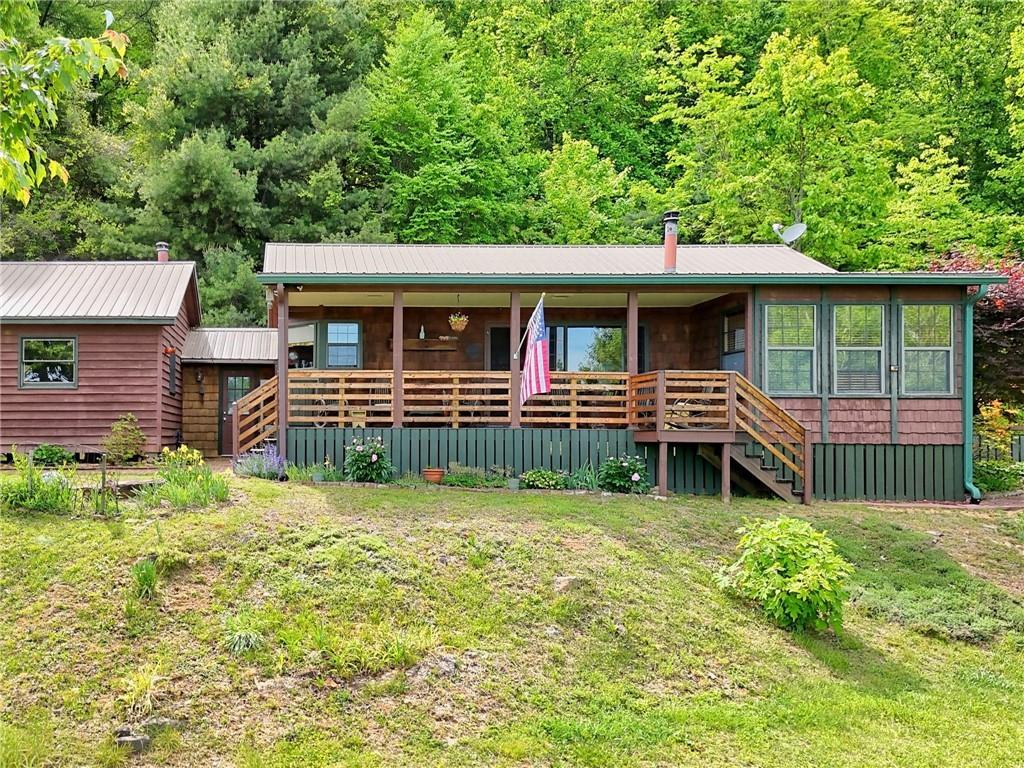 306 Frontier Rd., Tiger, GA 30576