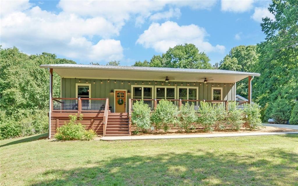 1943 Maddox Rd., Hoschton, GA 30548