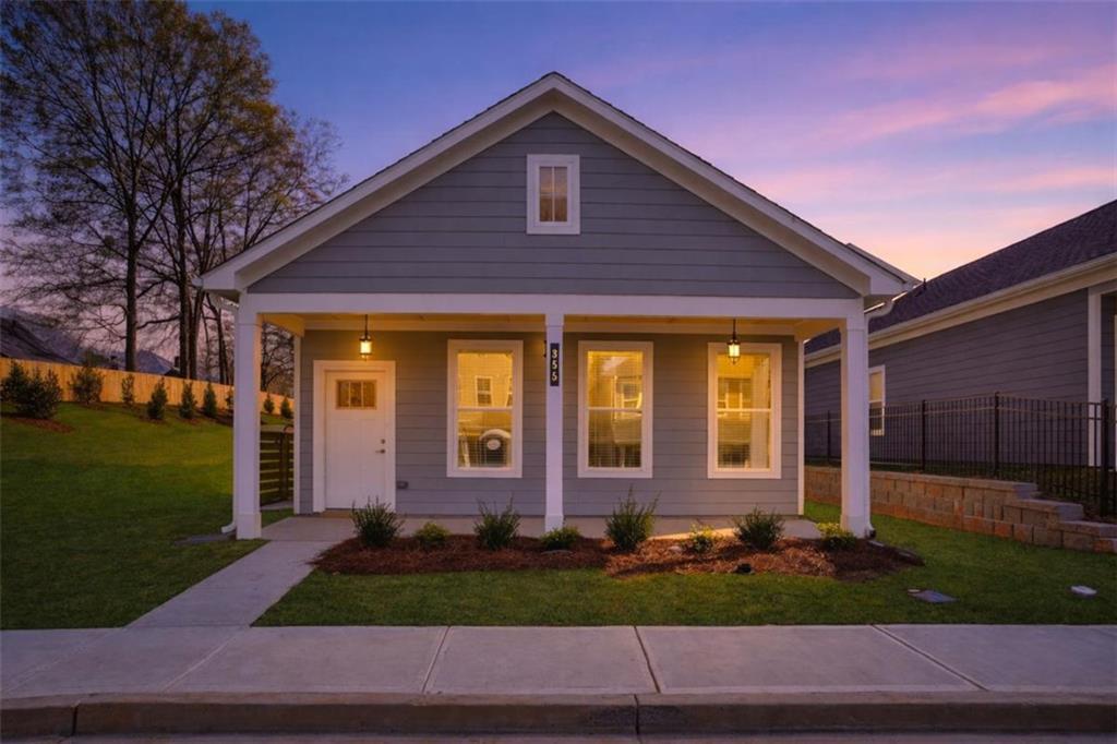 420 Dempsey Dr., Fayetteville, GA 30214
