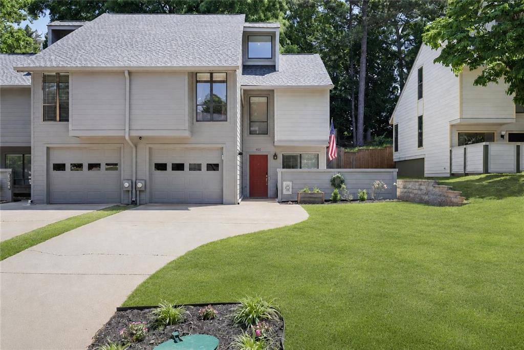 1032 Creatwood Cir., Smyrna, GA 30080