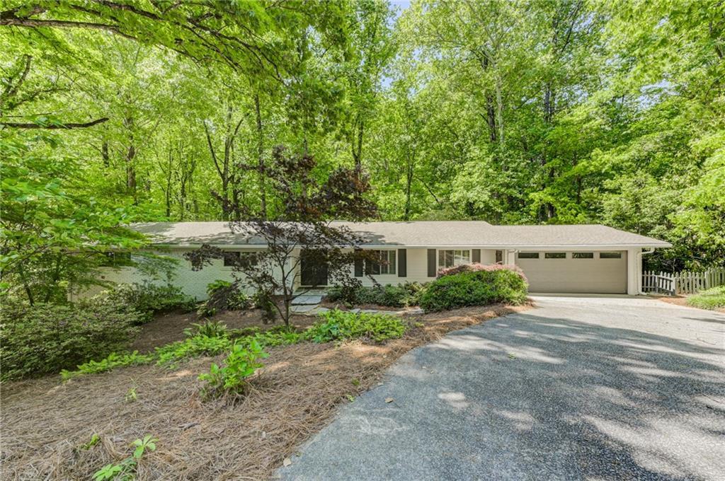 570 Elden Dr., Atlanta, GA 30342