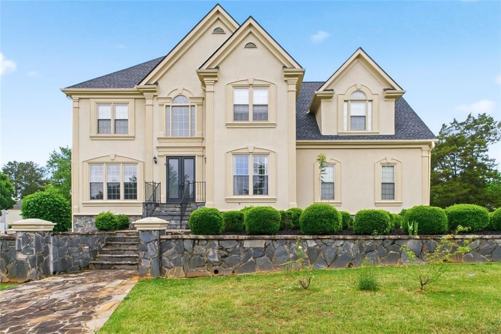 253 Chestnut Lake Way, Lilburn, GA 30047