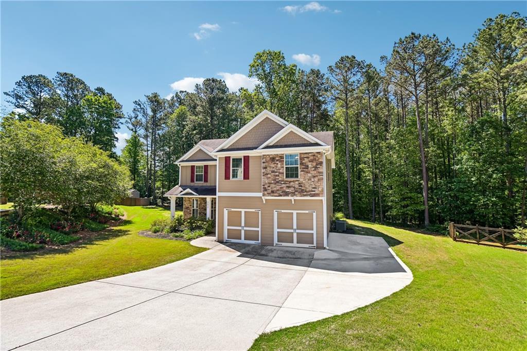 252 Stone Lake Dr., Dallas, GA 30157